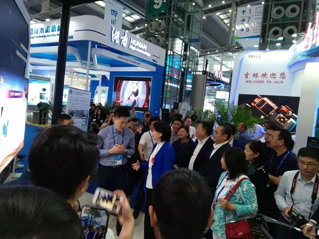 深圳高交会｜星辉注册硬科技智能储运系统引领行业风向标